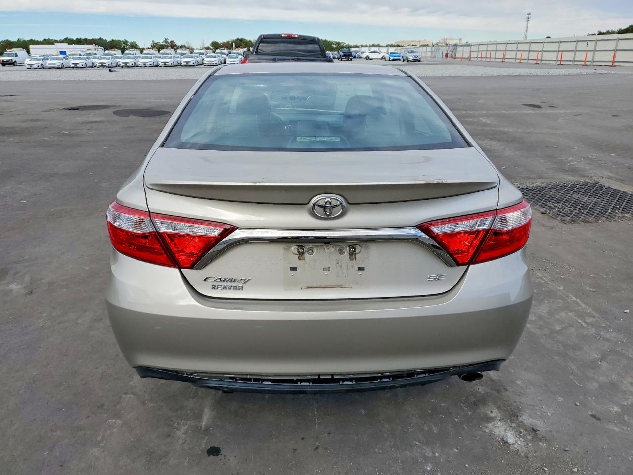 2016 Toyota Camry Le - Image 6