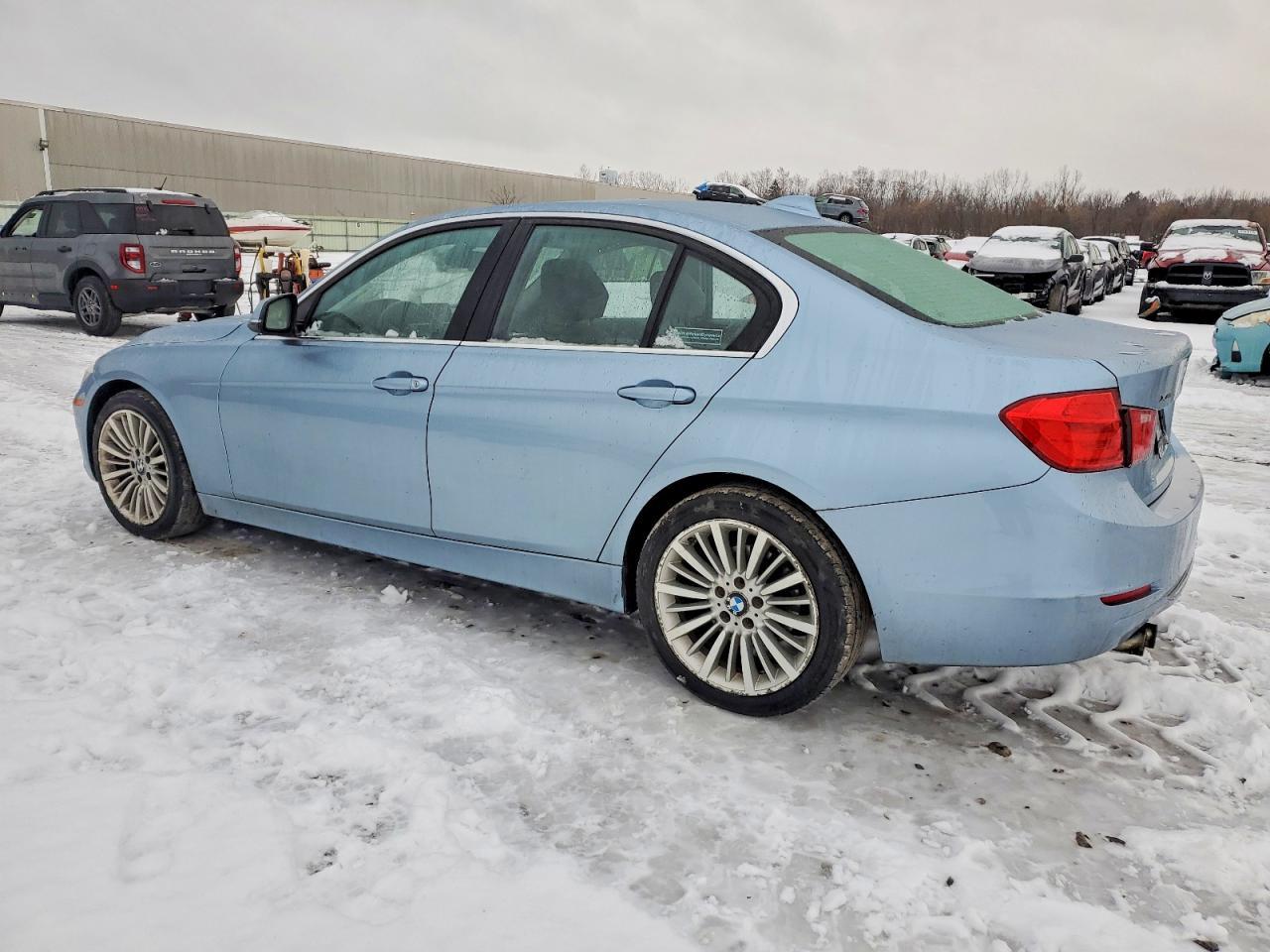 2013 BMW 328 Xi - Фото 2