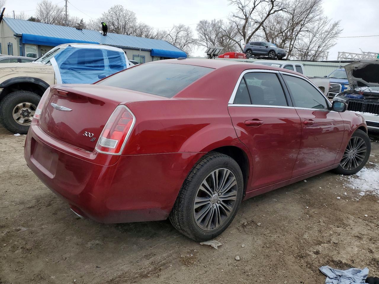 2014 Chrysler 300 S - Фото 3