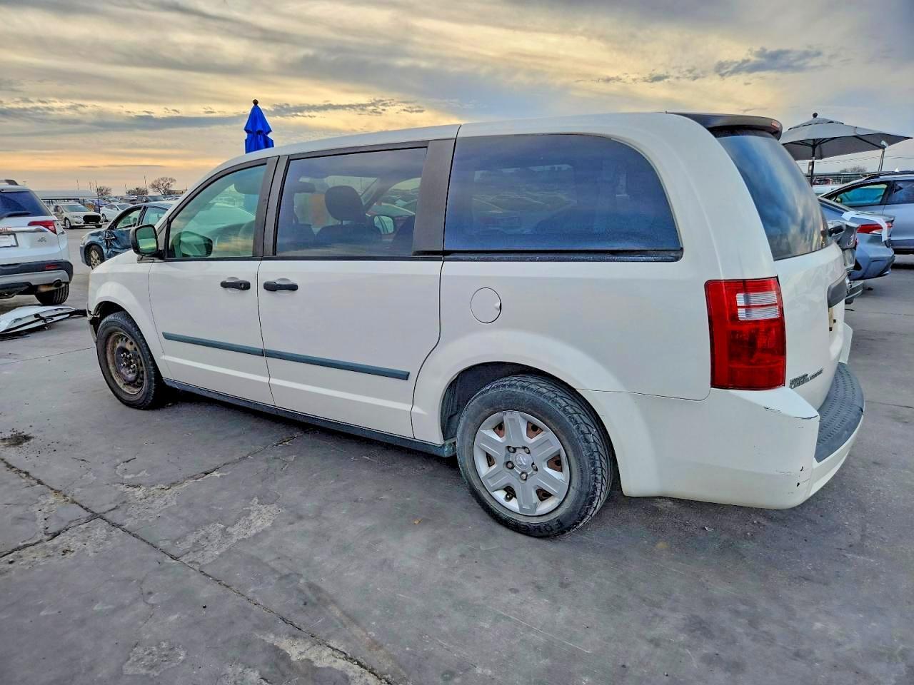 2008 Dodge Grand Caravan Se - Фото 2