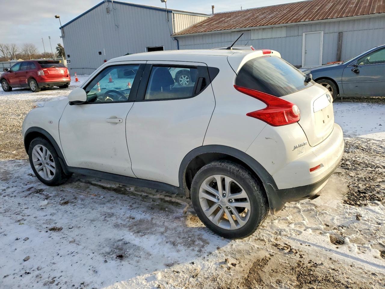 2014 Nissan Juke S - Фото 2