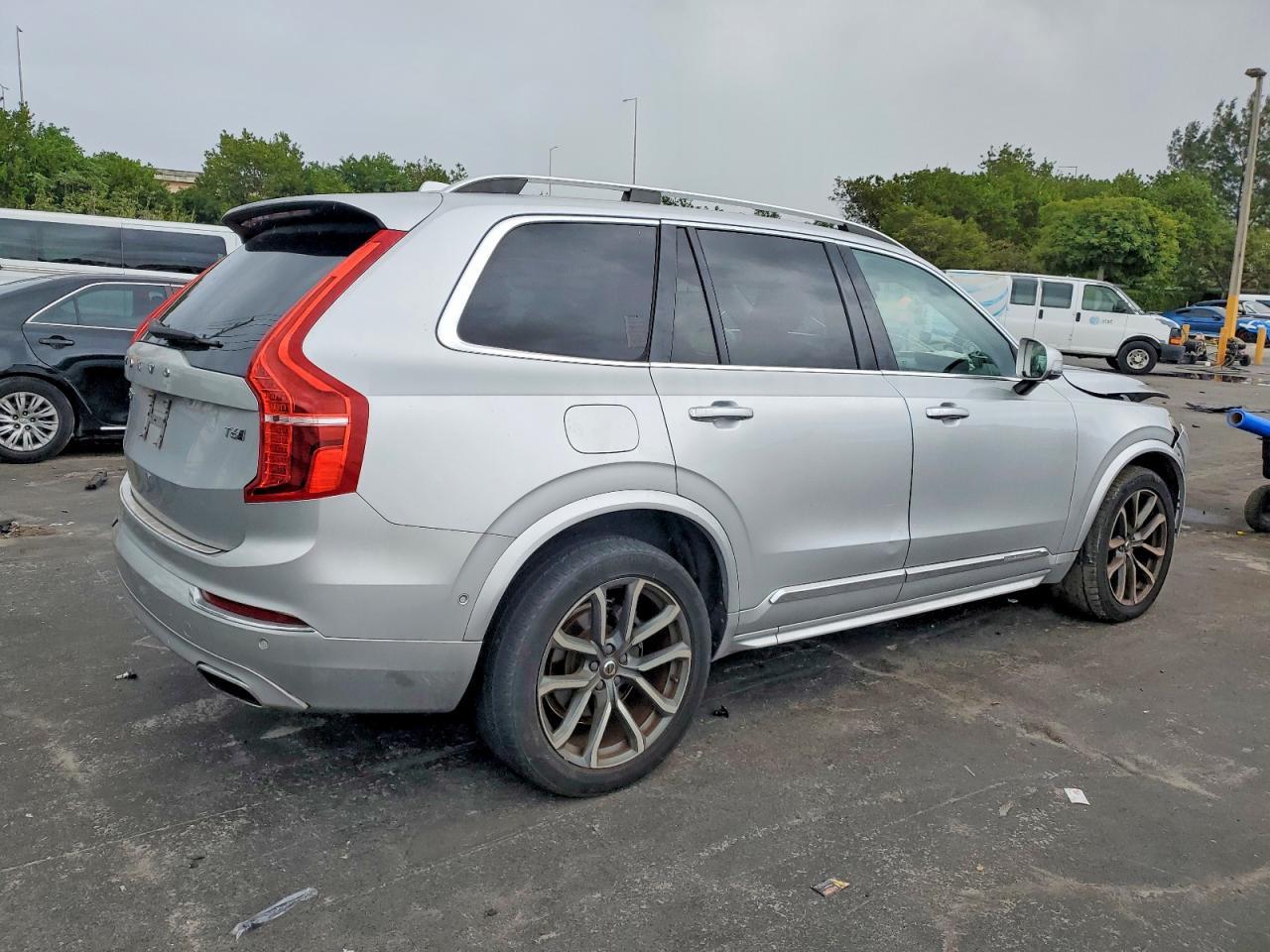2017 Volvo Xc90 T6 - Image 3