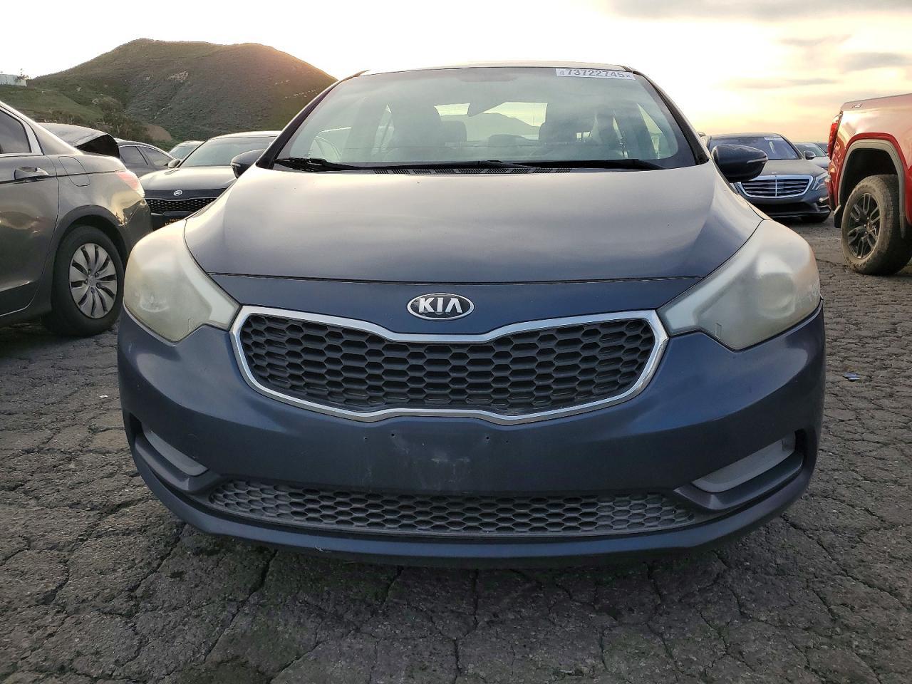 2016 Kia Forte - Image 5