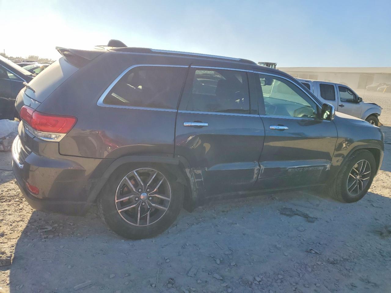 2017 Jeep Grand Cherokee Limited - Image 3