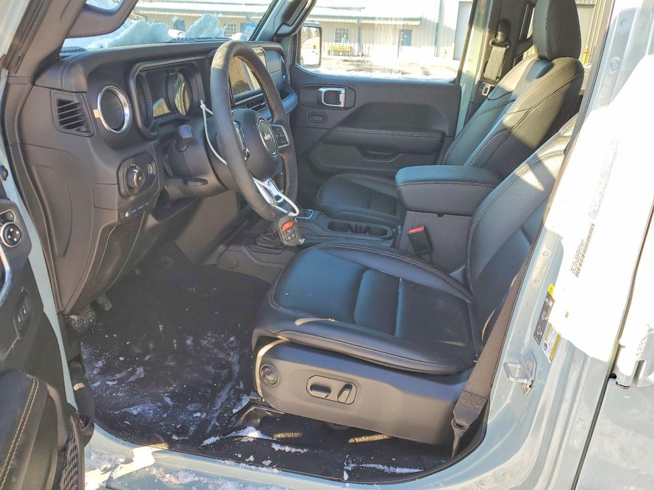 2024 Jeep Wrangler Sahara 4Xe - Фото 7