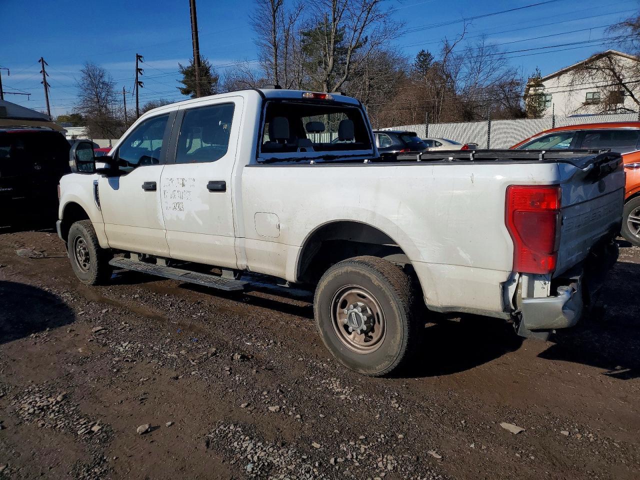 2022 Ford F250 Super Duty - Image 2