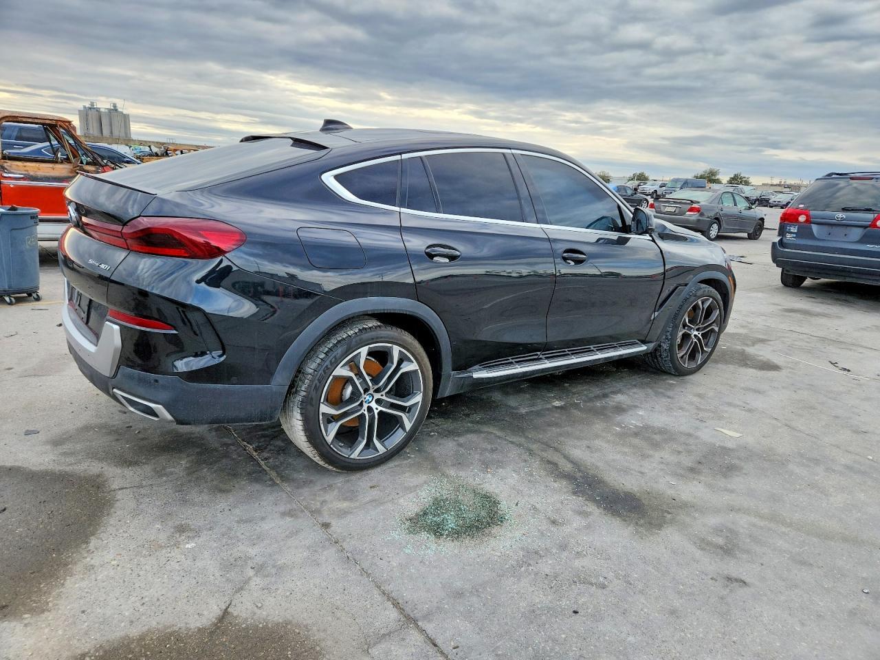 2021 BMW X6 Sdrive 40I - Image 3