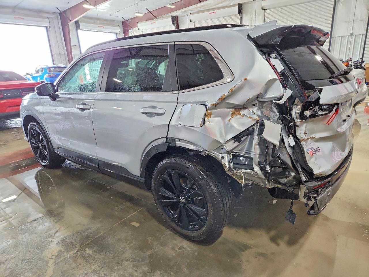 2025 Honda Cr-V Sport Touring - Image 2