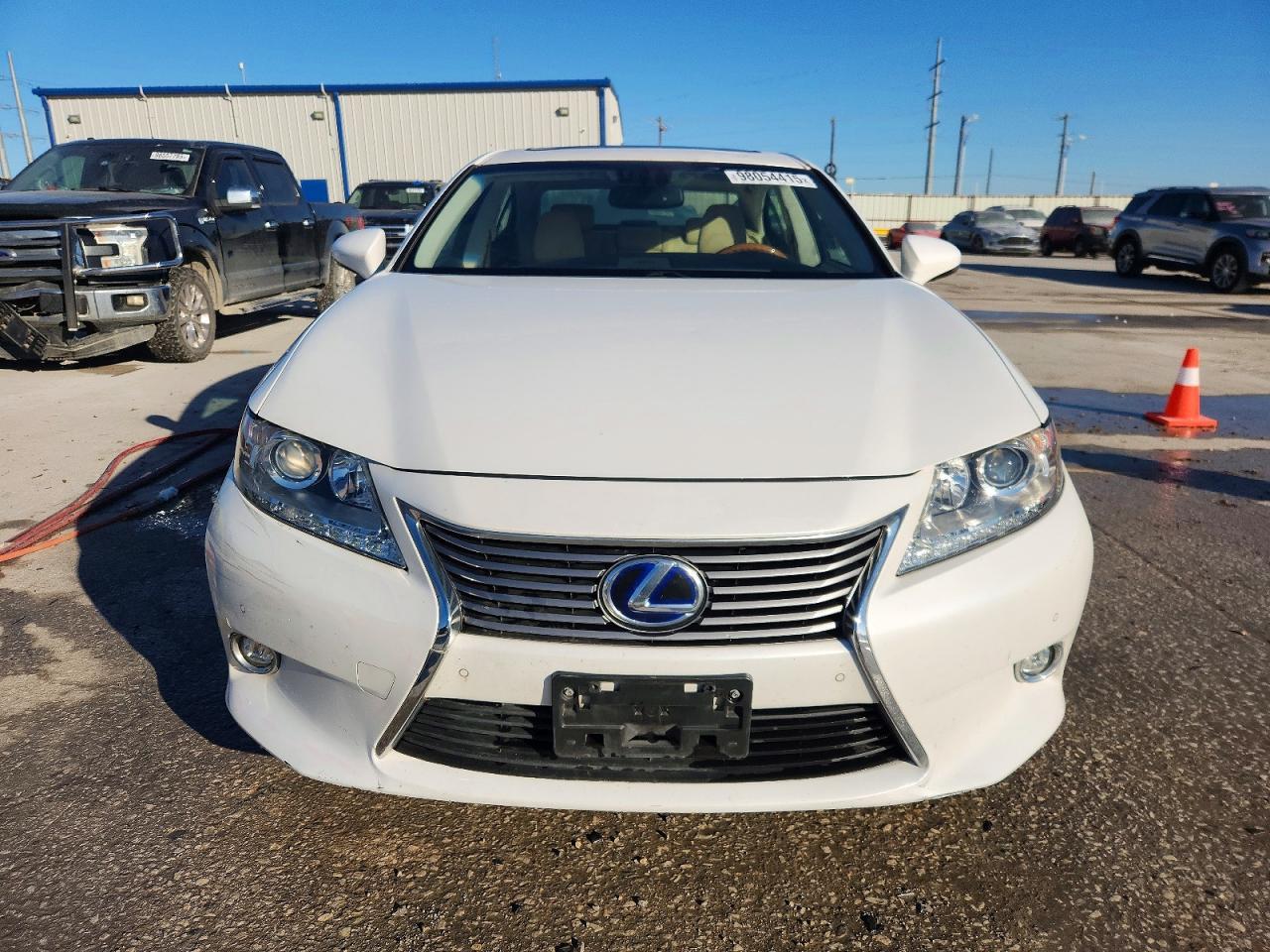 2014 Lexus Es 300H - Фото 5