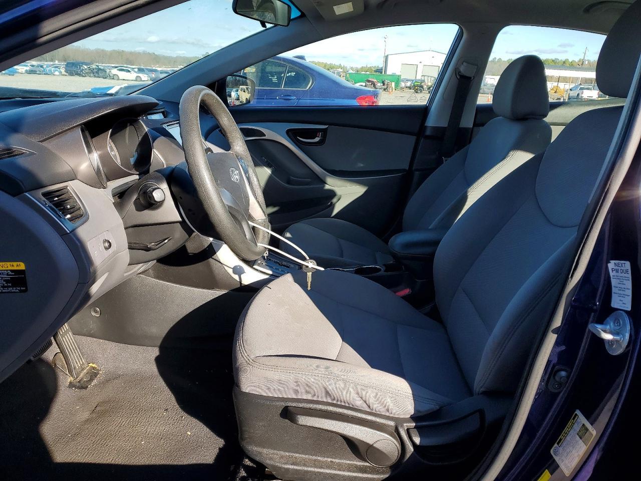 2013 Hyundai Elantra - Image 7