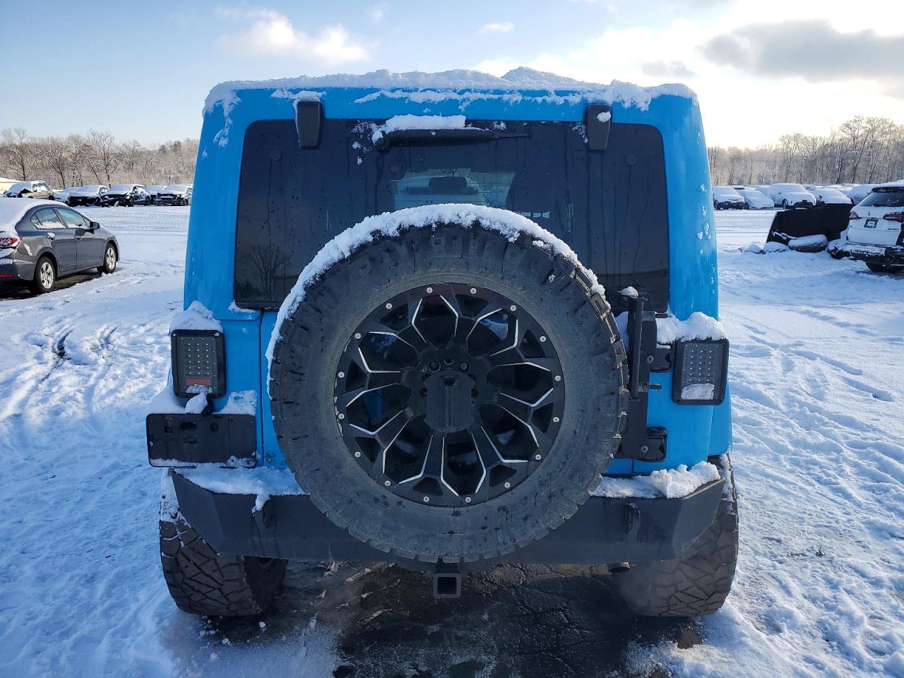 2017 Jeep Wrangler Unlimited Sahara - Фото 6