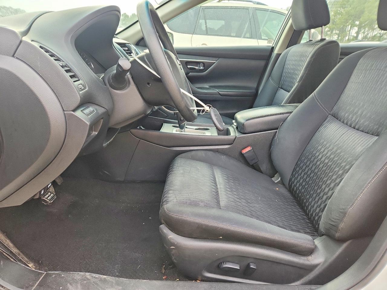 2017 Nissan Altima 2.5 - Image 7