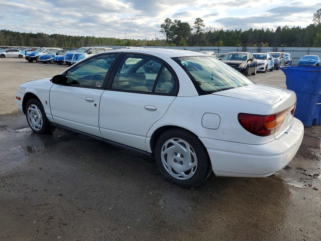 2001 Saturn Sl2 - Image 2