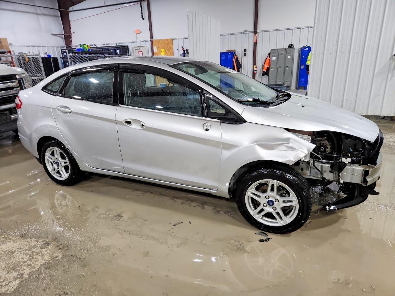 2018 Ford Fiesta Se - Фото 4