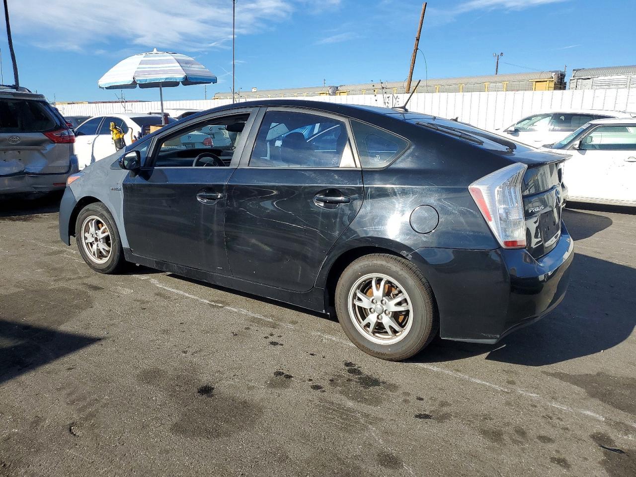 2011 Toyota Prius - Фото 2