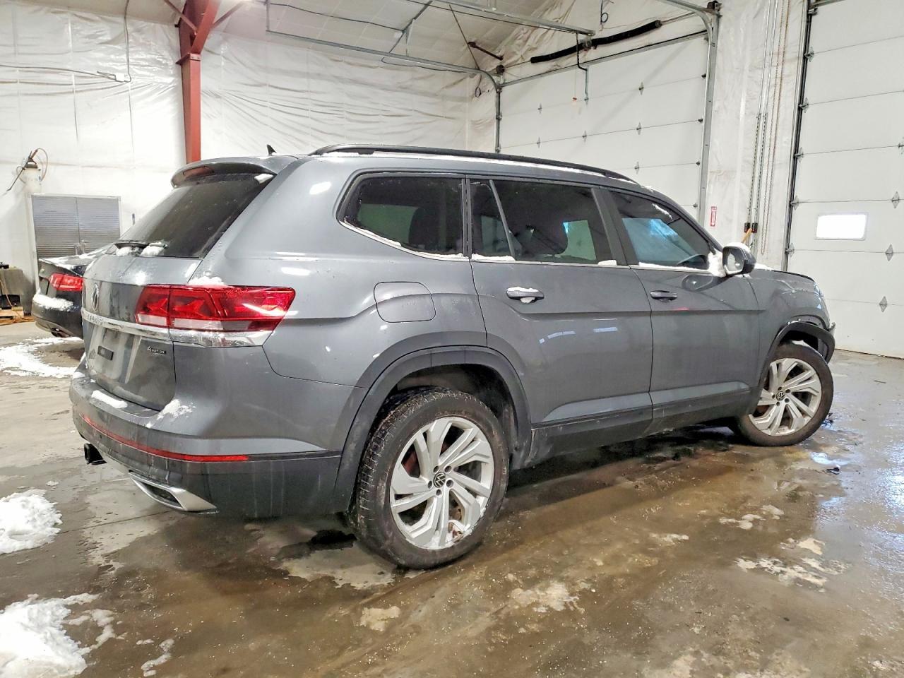 2023 Volkswagen Atlas Se - Фото 3