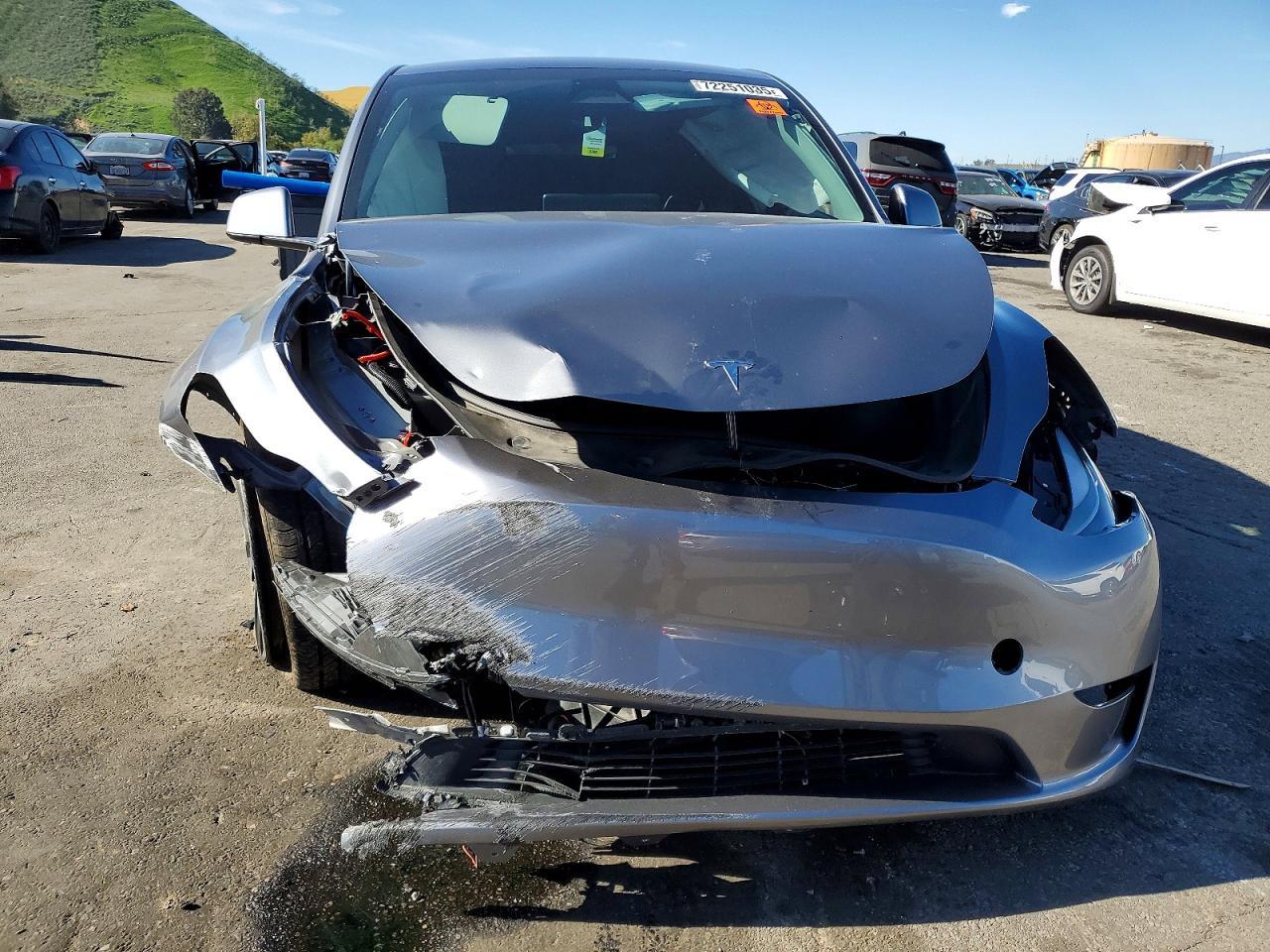 2024 Tesla Model Y - Image 5