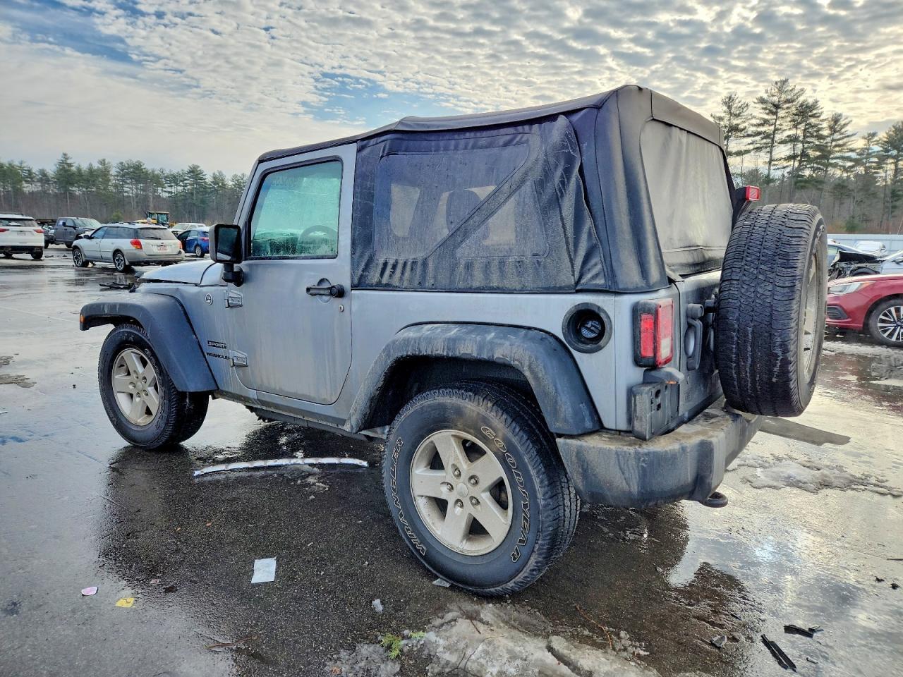 2017 Jeep Wrangler Sport - Фото 2