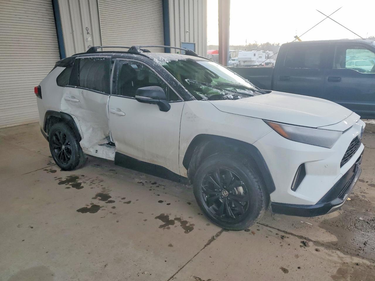 2023 Toyota Rav4 Xse - Image 4