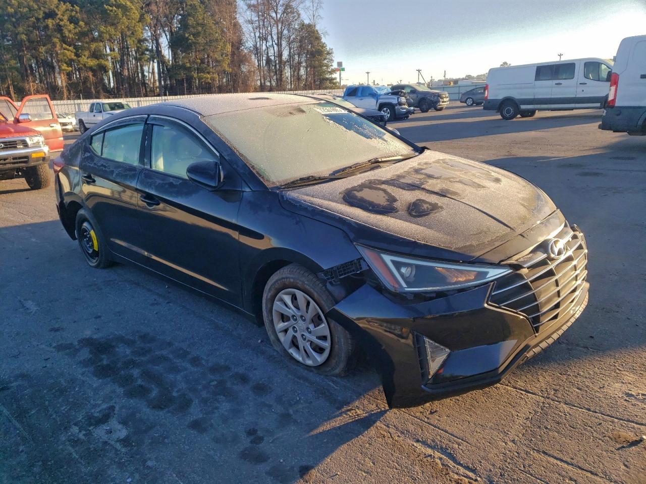 2019 Hyundai Elantra Se - Фото 4