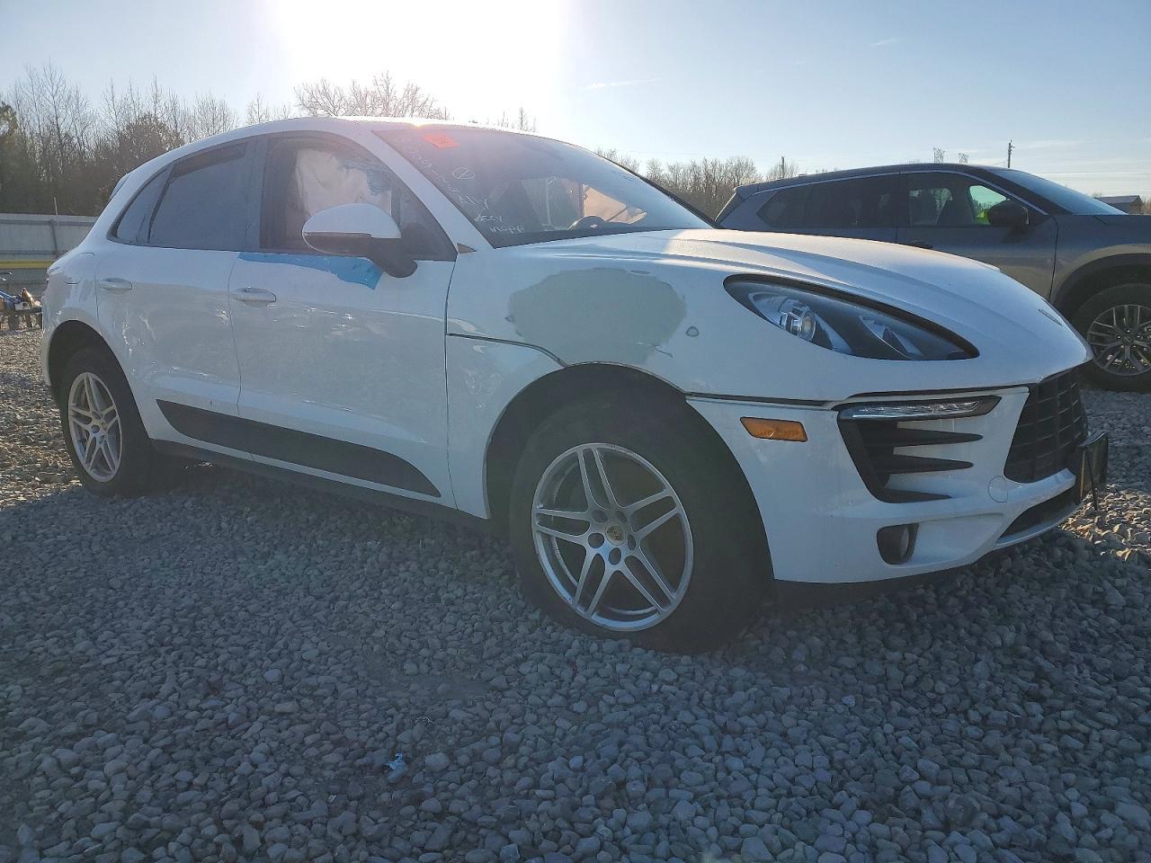 2018 Porsche Macan - Image 4