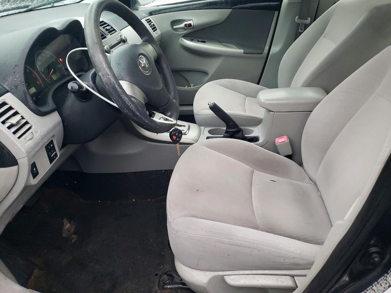 2011 Toyota Corolla Base - Фото 7