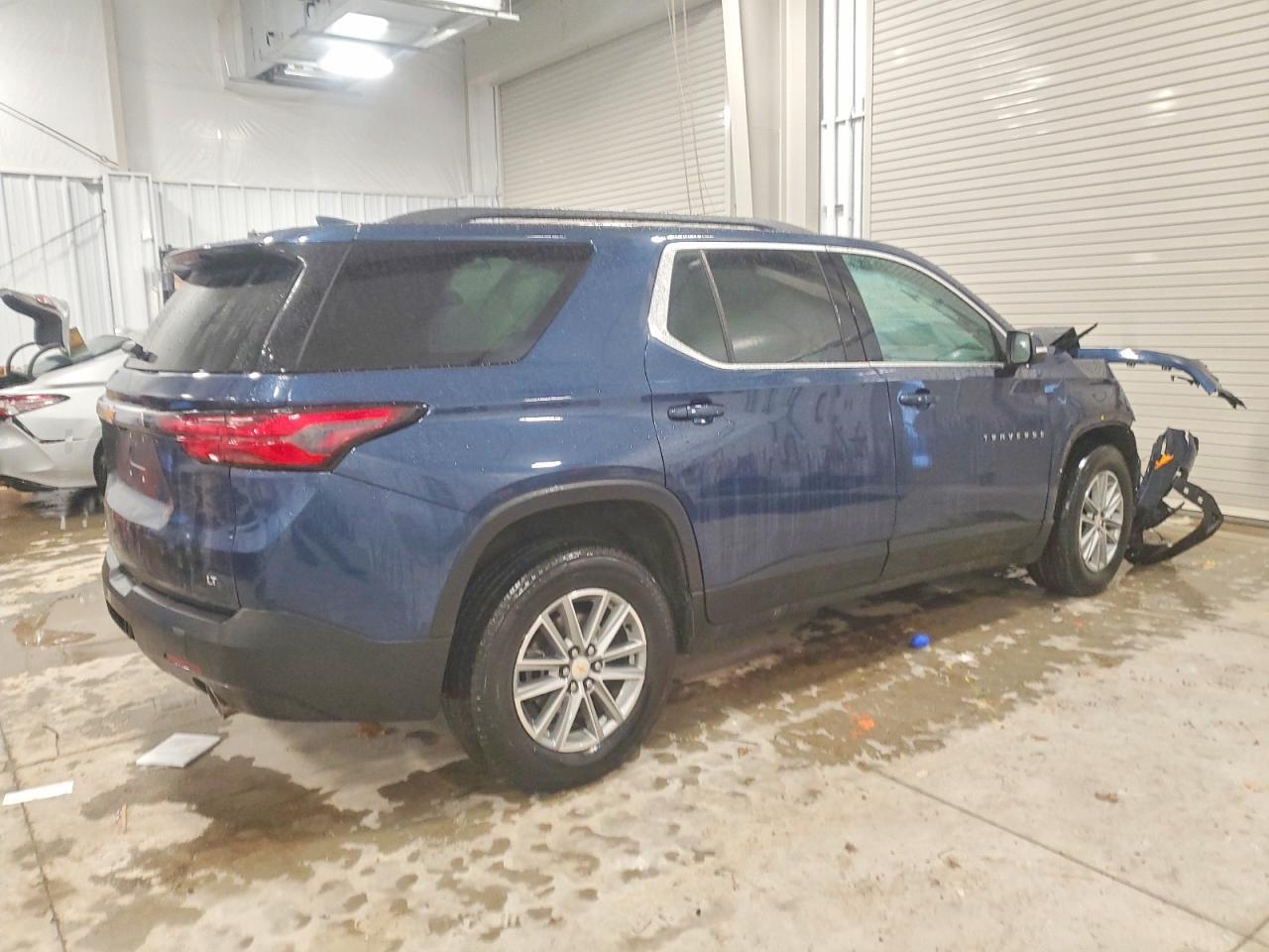 2023 Chevrolet Traverse Lt - Image 3