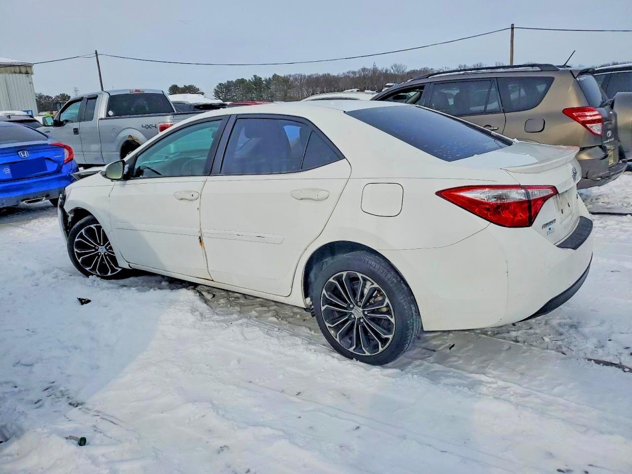 2014 Toyota Corolla L - Фото 2