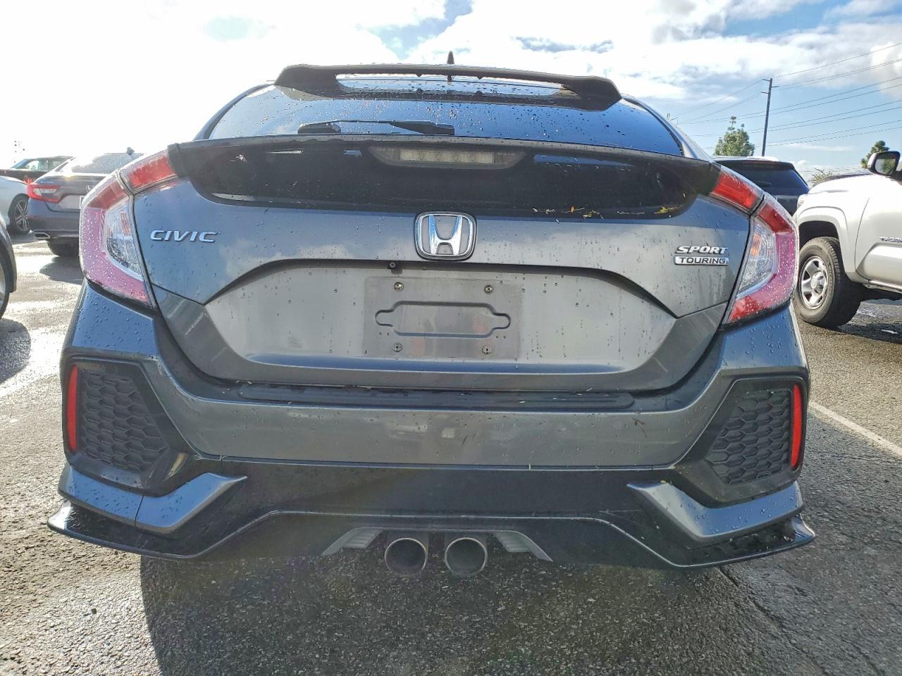 2017 Honda Civic Sport Touring - Фото 6