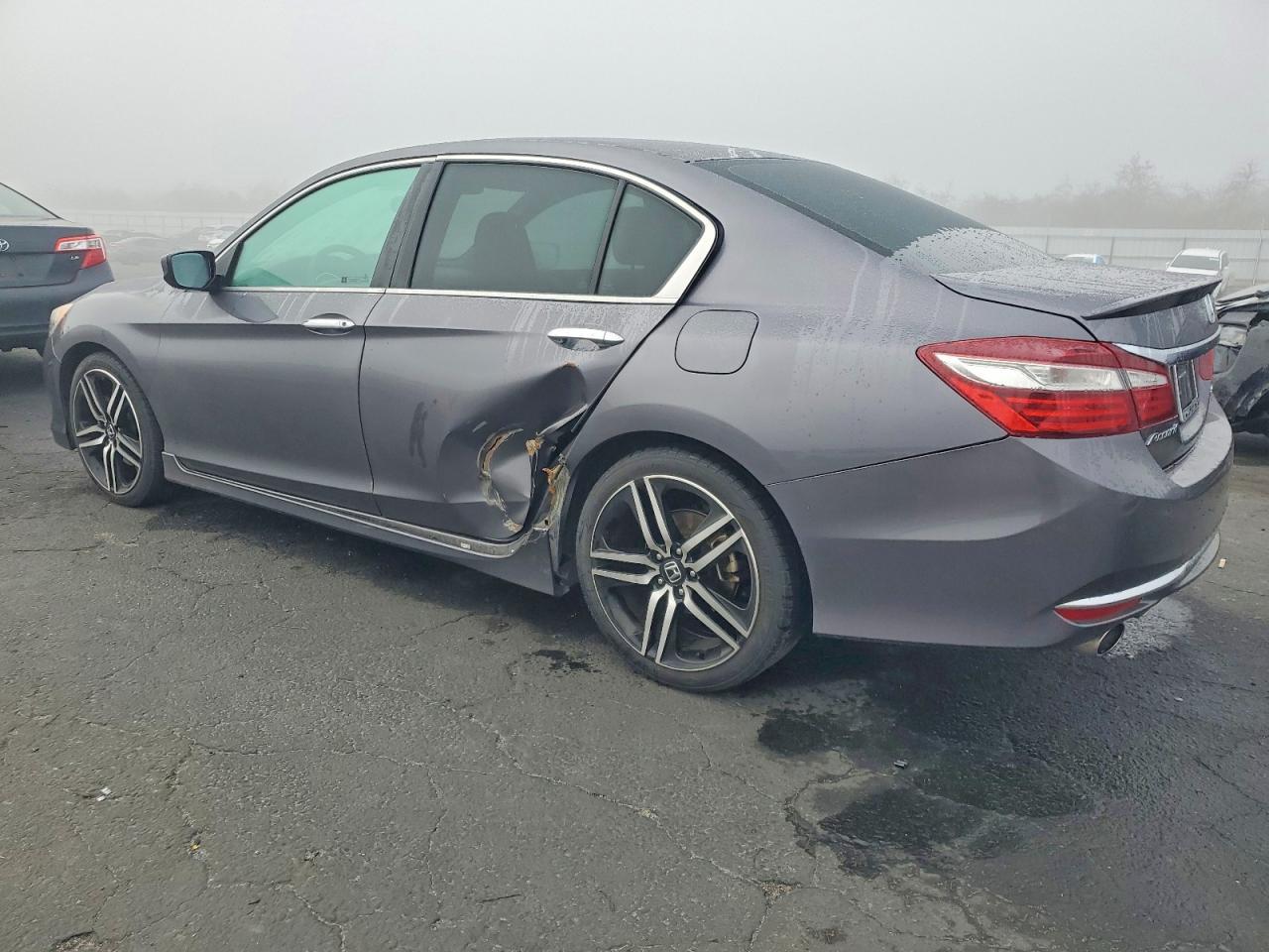 2017 Honda Accord Sport - Фото 2