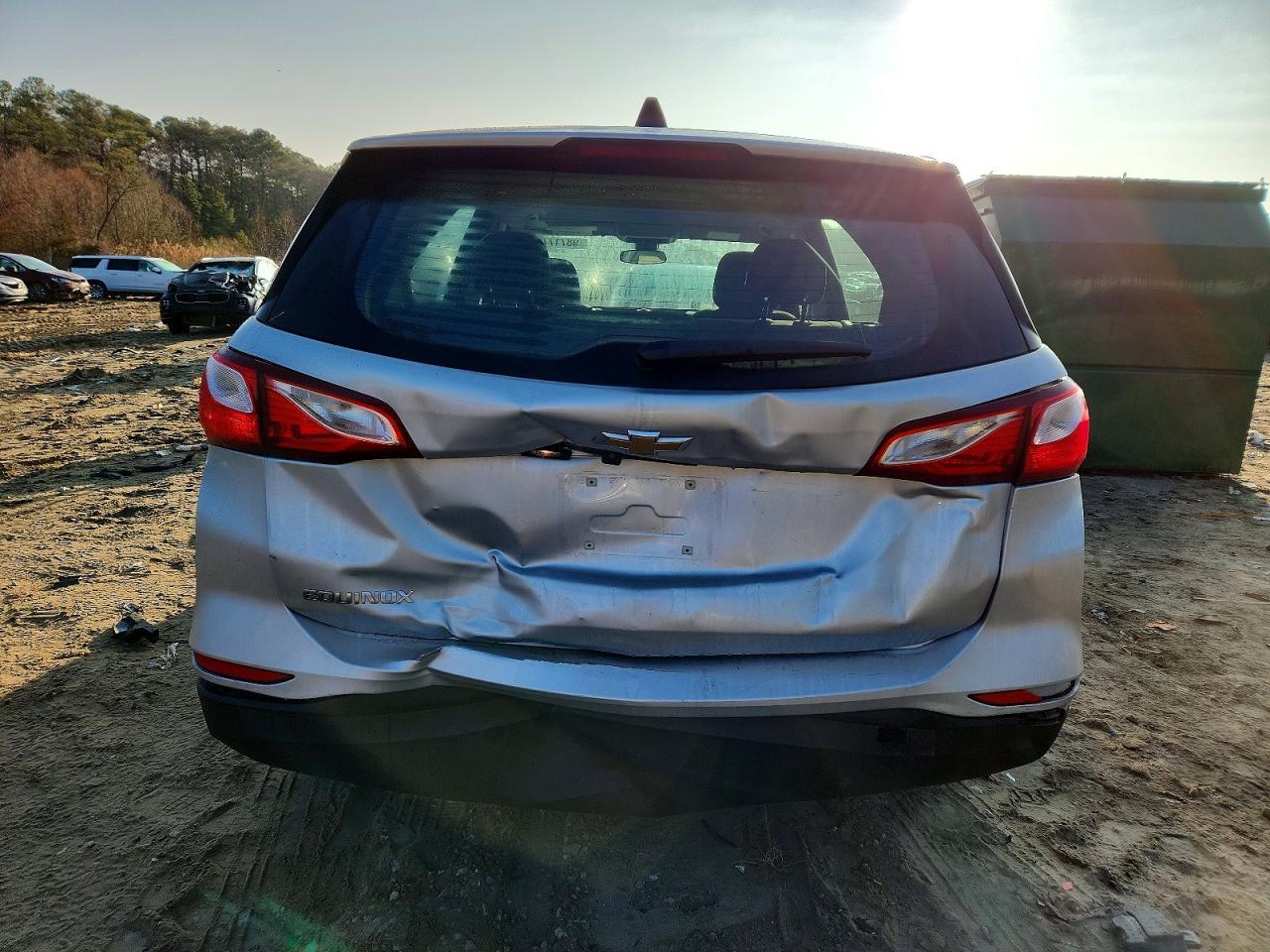 2020 Chevrolet Equinox Ls - Image 6