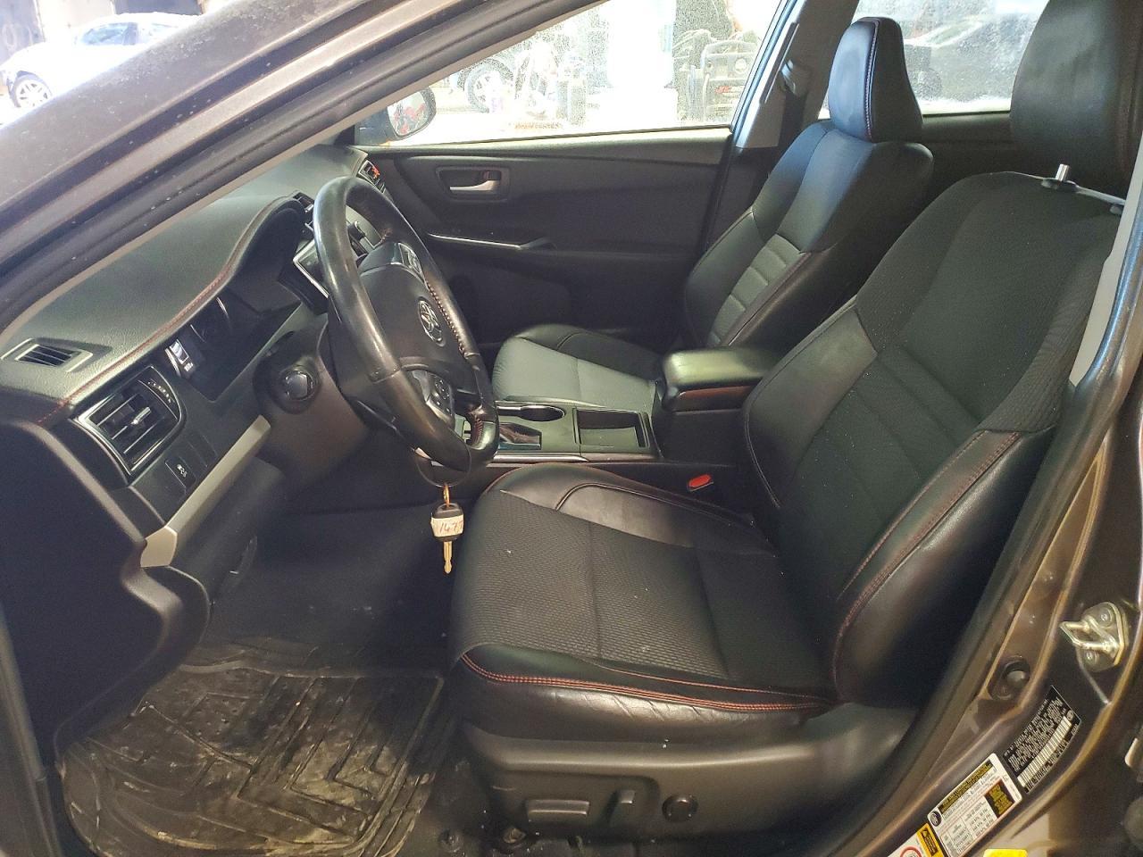 2016 Toyota Camry Le - Фото 7