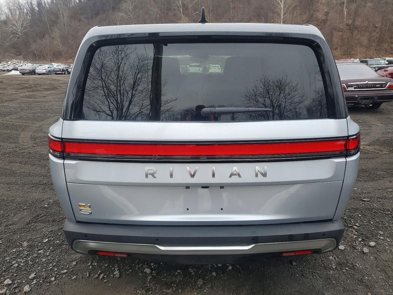 2023 Rivian R1S Adventure - Image 6