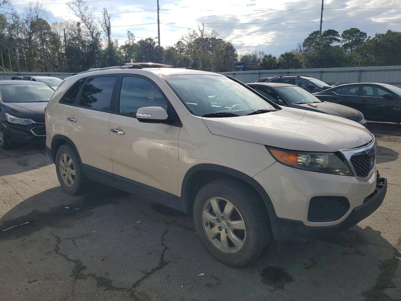 2011 Kia Sorento Base - Image 4