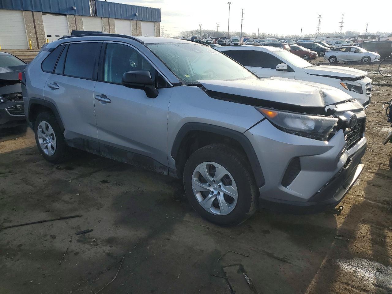 2021 Toyota Rav4 Le - Фото 4