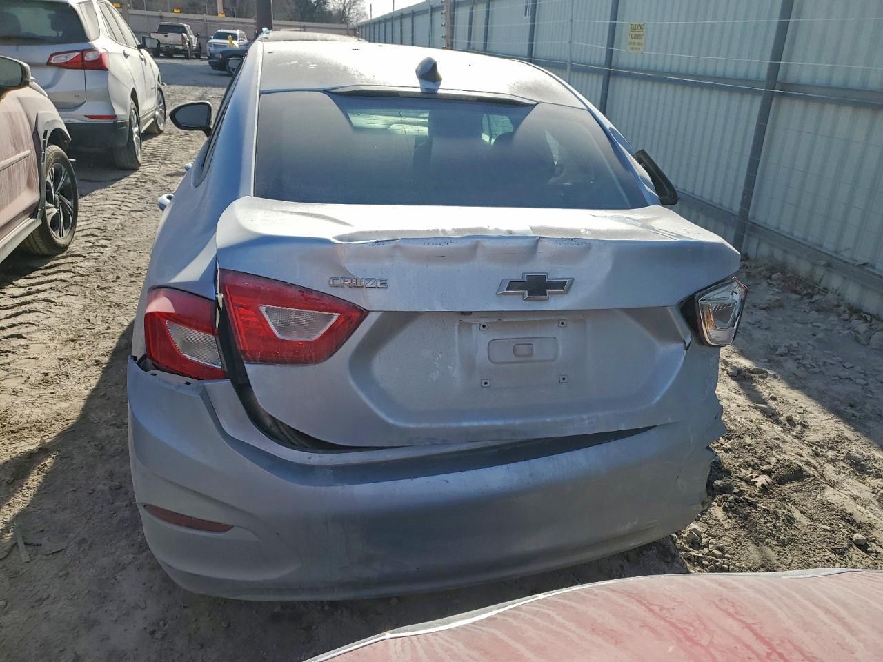 2018 Chevrolet Cruze Ls - Фото 6