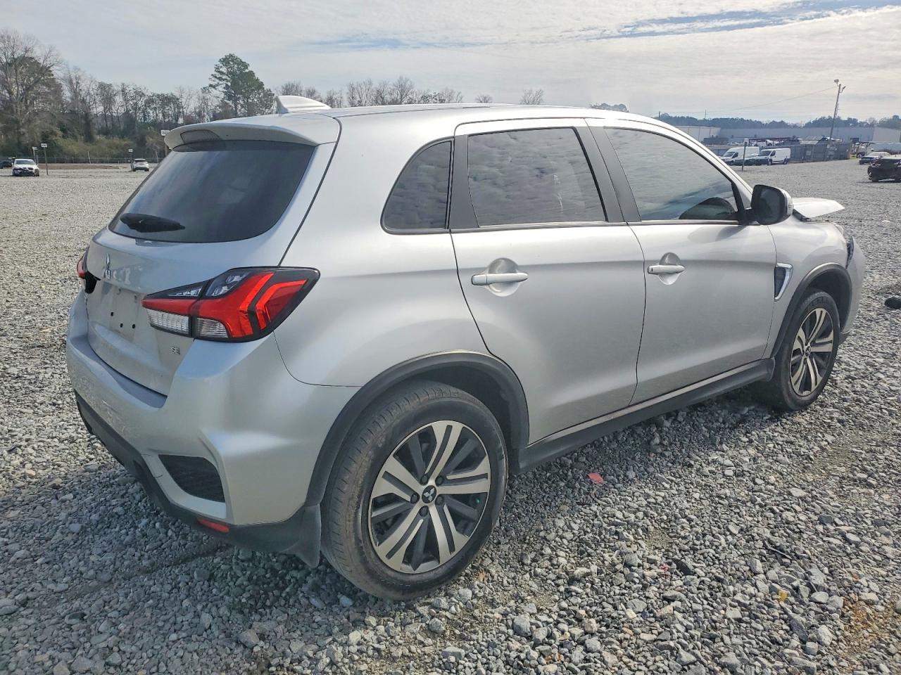 2022 Mitsubishi Outlander Sport Se - Фото 3