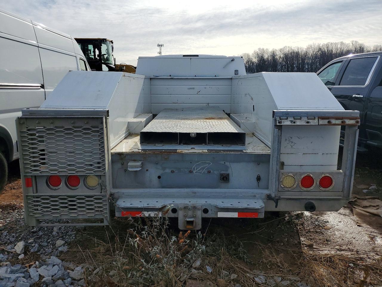 2015 Ford F550 Super Duty - Image 6