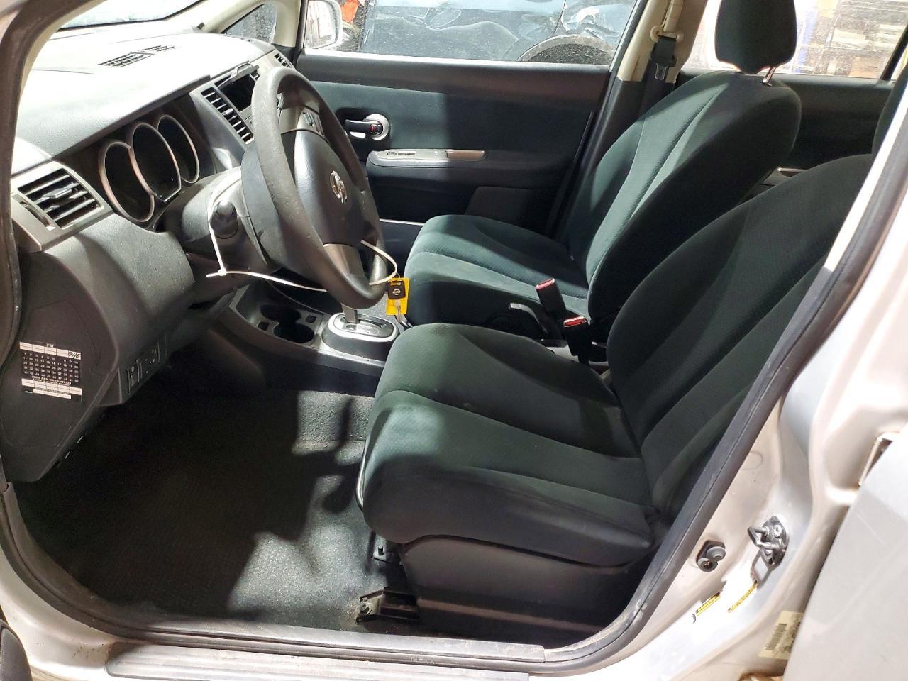 2010 Niss Versa S - Image 7