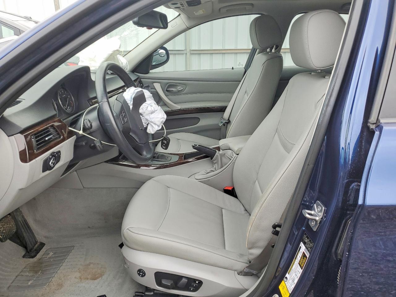 2011 BMW 328 I - Image 7