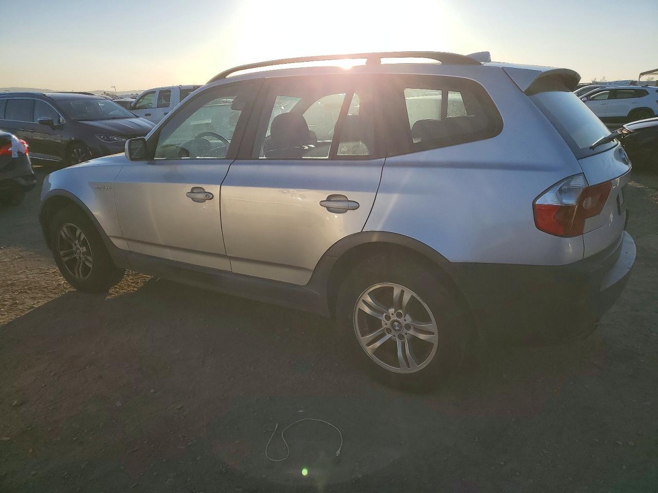 2005 BMW X3 3.0I - Image 2