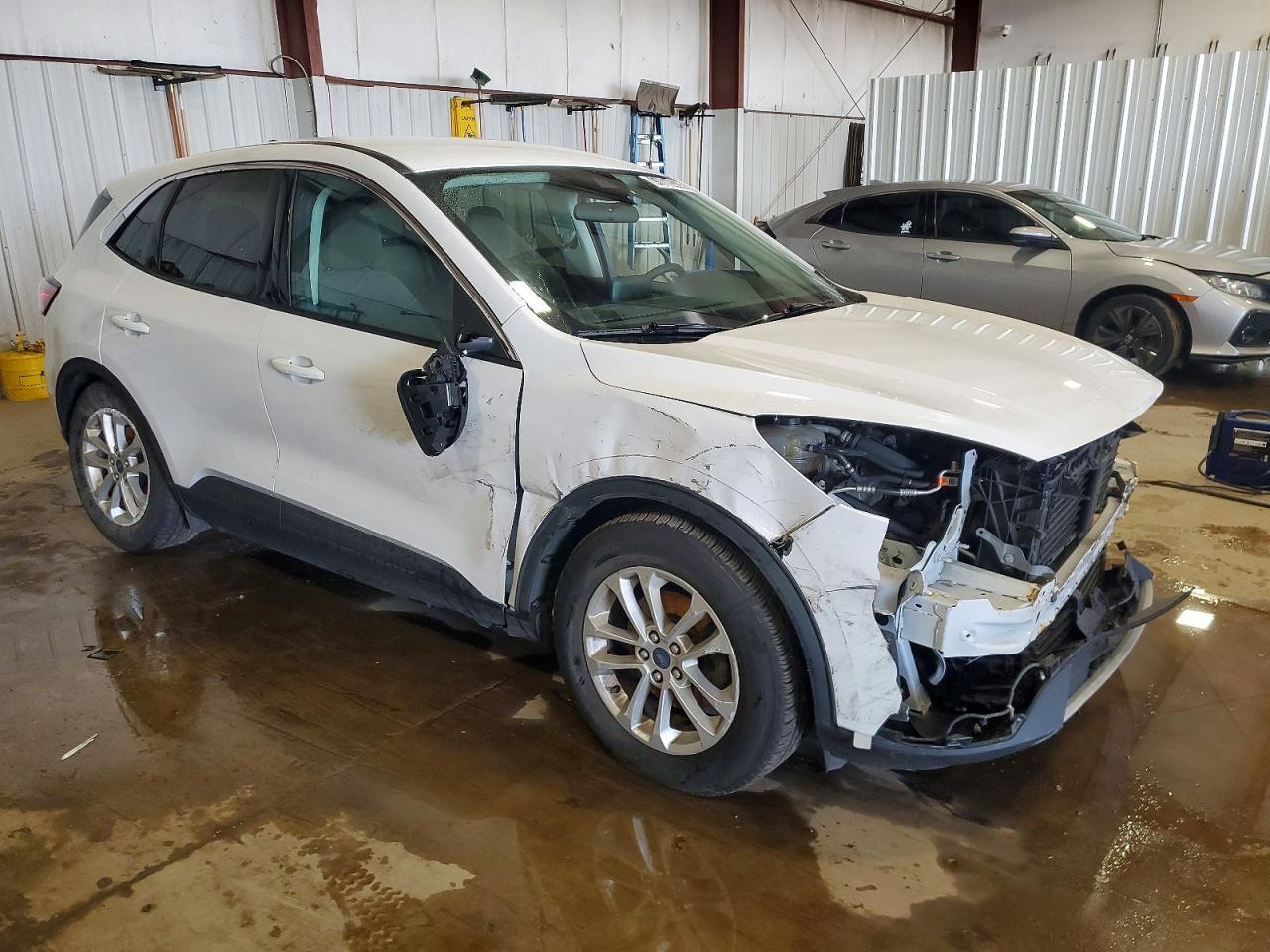 2021 Ford Escape Se - Фото 4