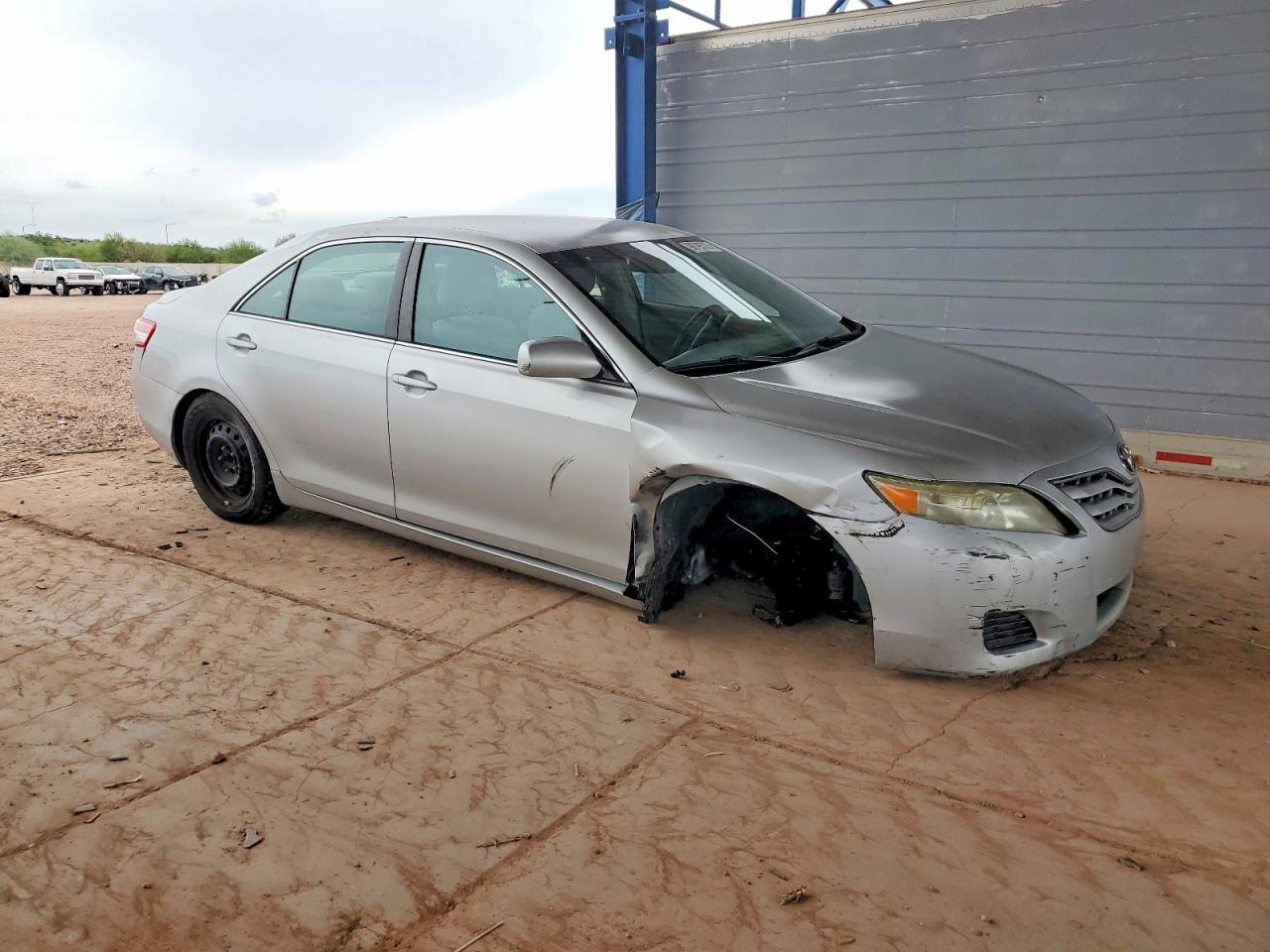 2011 Toyota Camry Base - Фото 4