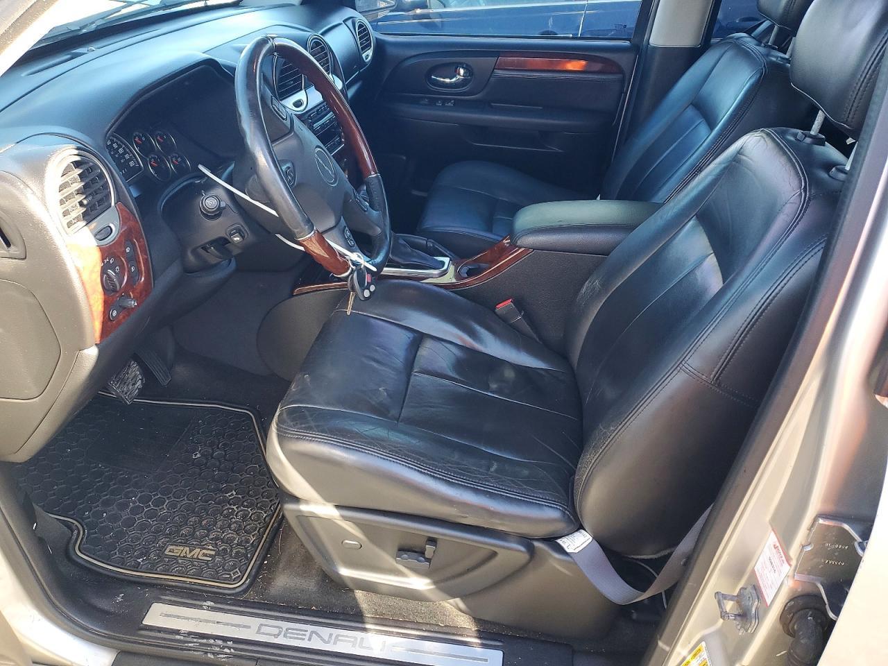 2006 GMC Envoy Denali - Image 7