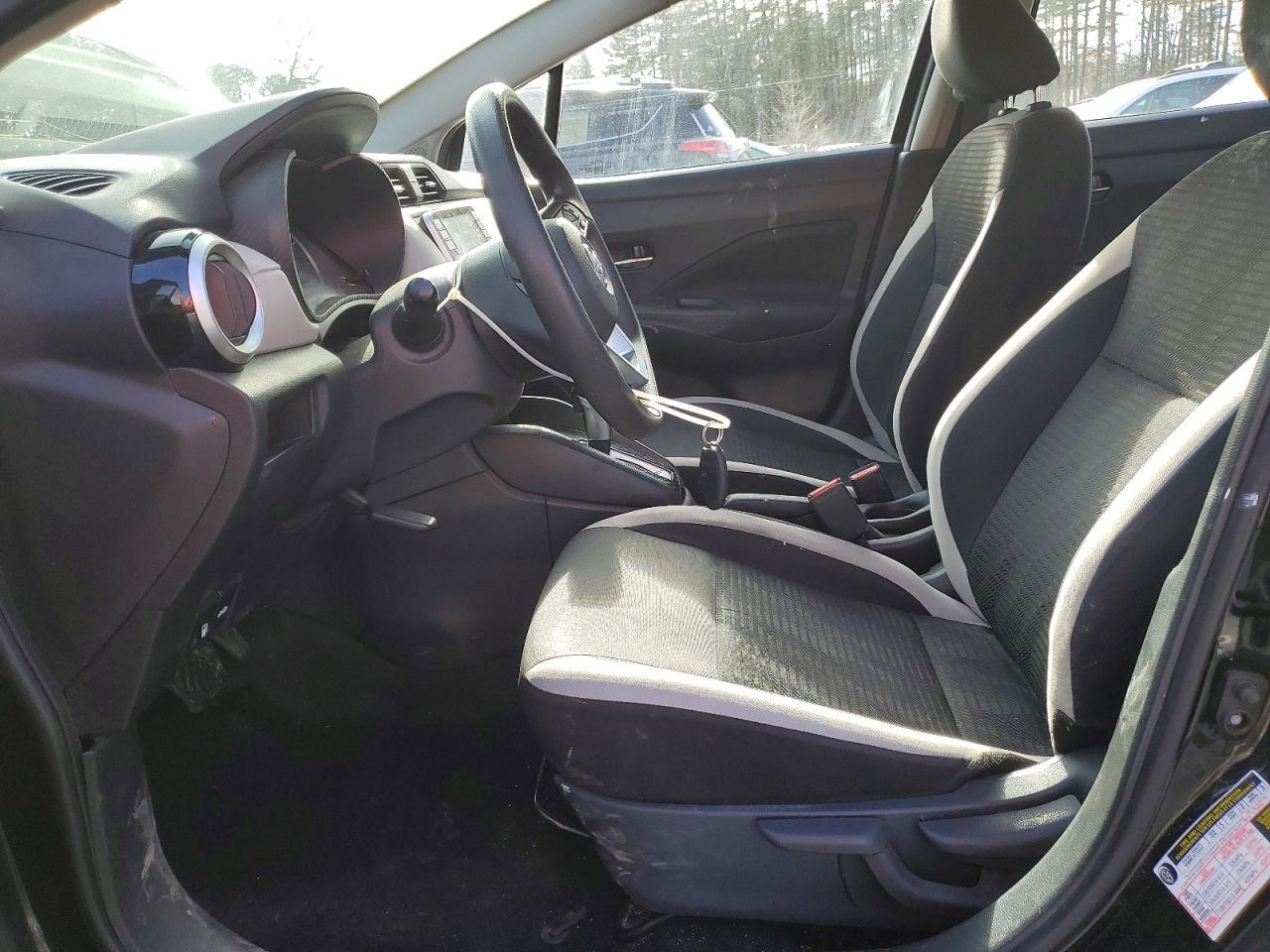 2021 Nissan Versa Sv - Image 7