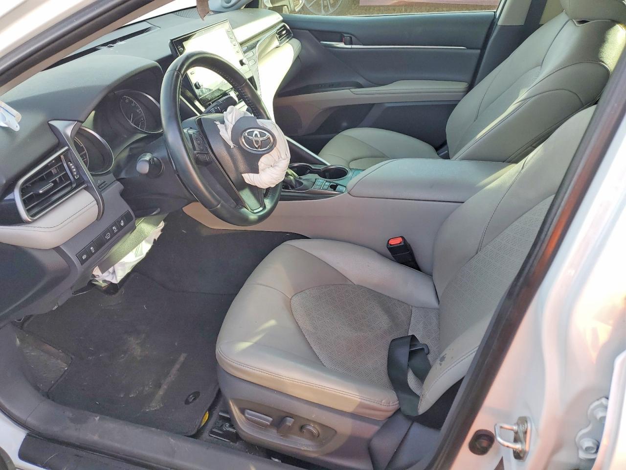 2021 Toyota Camry Hybrid Xse - Image 7