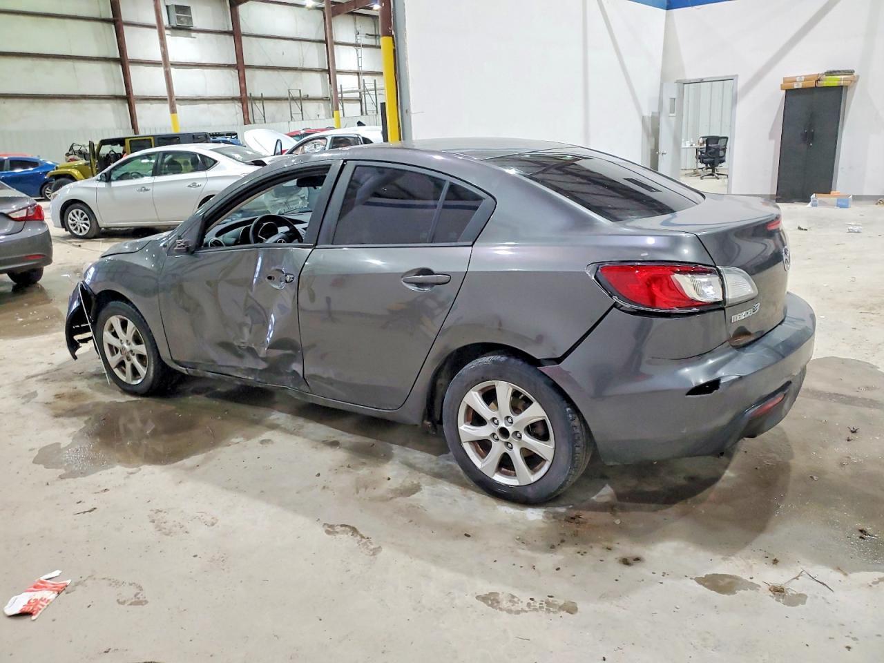 2011 Mazda 3 I - Фото 2
