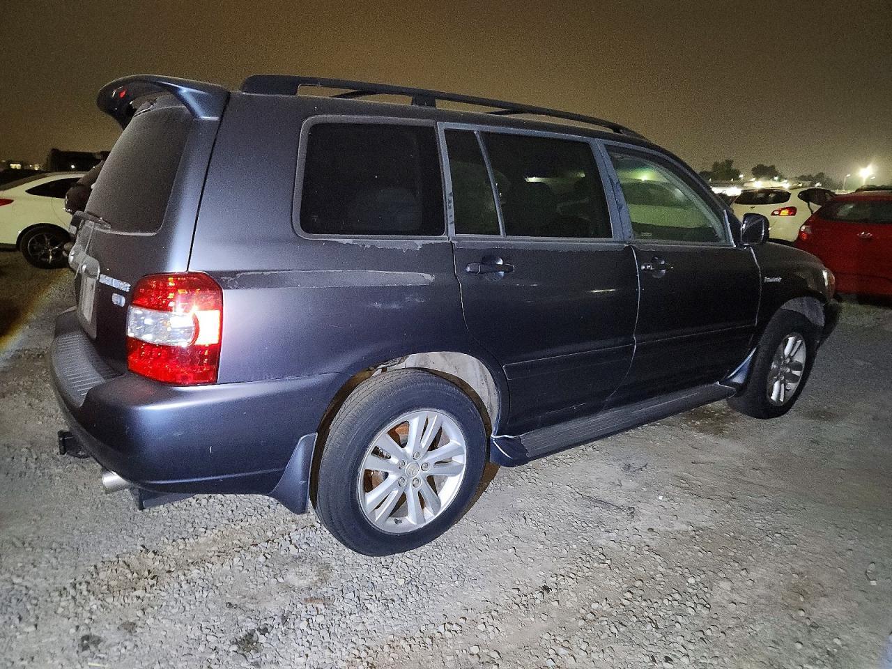 2006 Toyota Highlander Hybrid - Image 3
