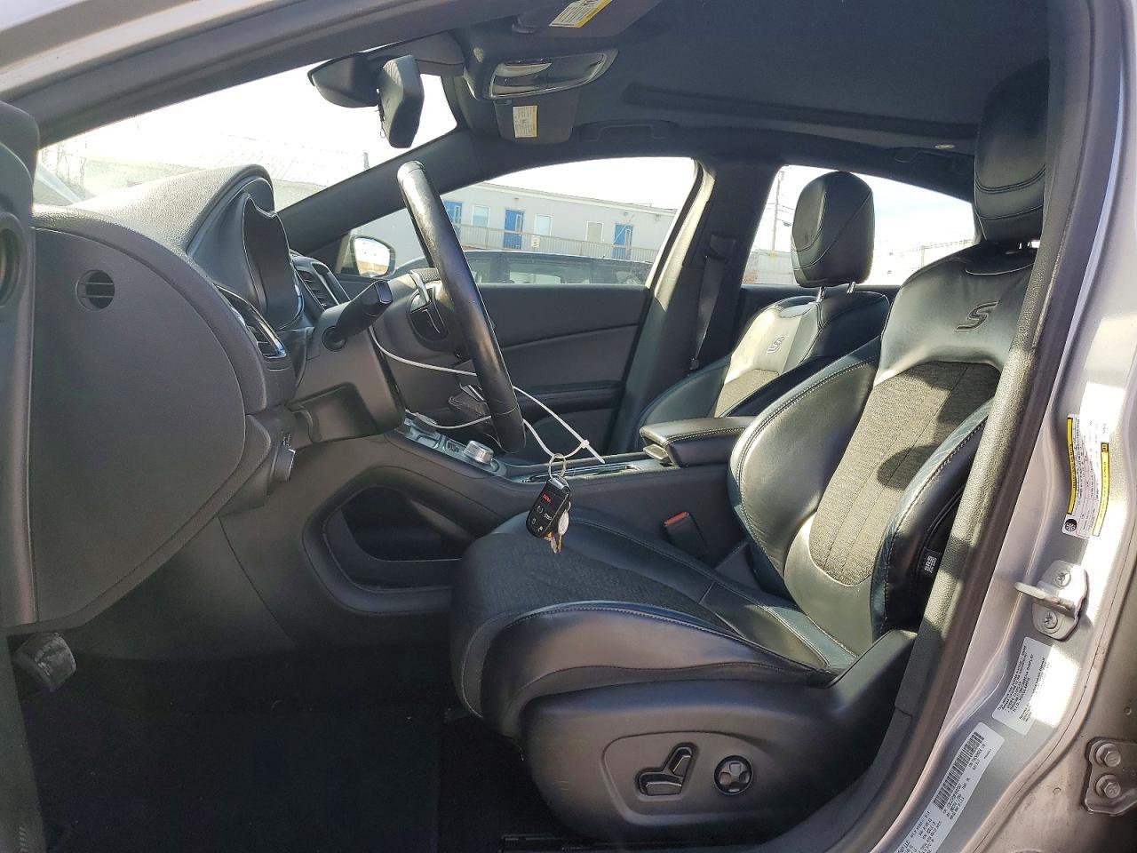 2015 Chrysler 200 S - Image 7