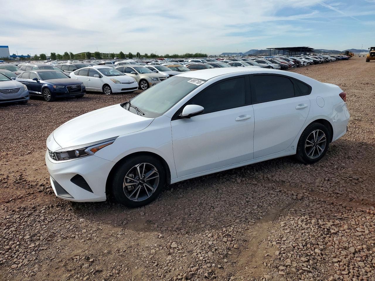 2023 Kia Forte Lx